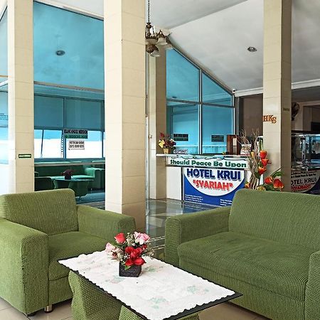 Oyo 2611 Hotel Krui Syariah Ngoại thất bức ảnh