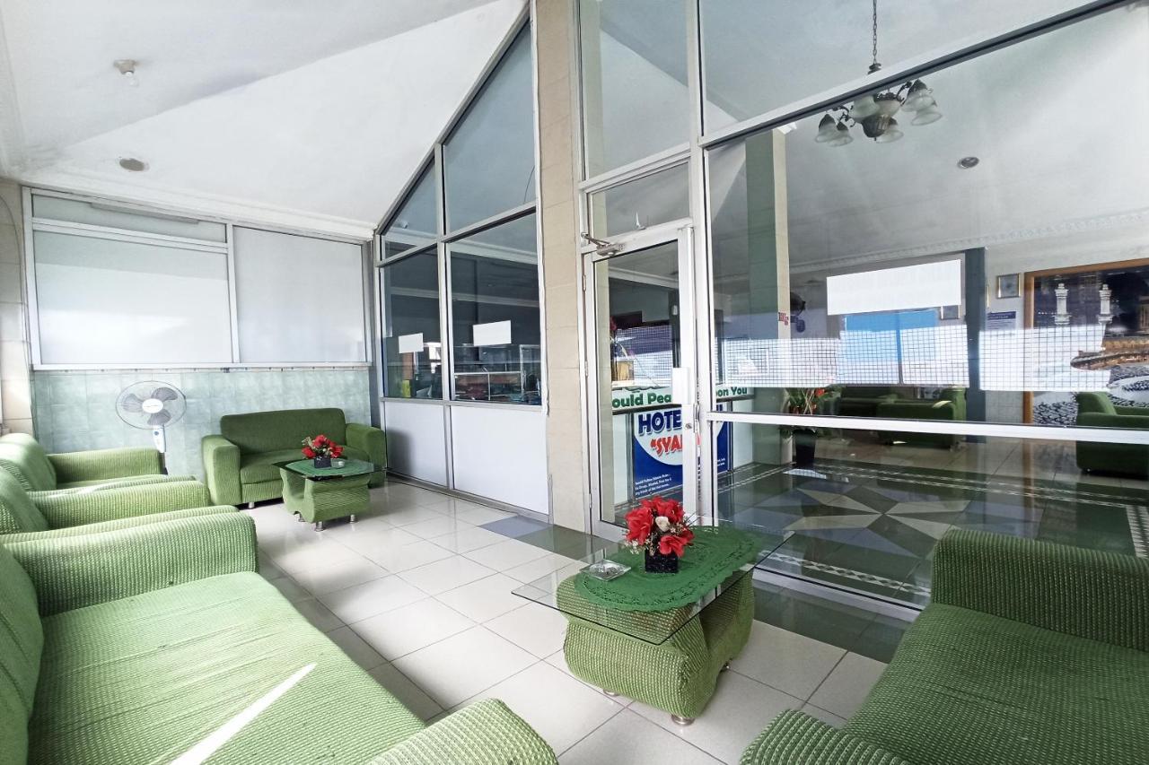 Oyo 2611 Hotel Krui Syariah Ngoại thất bức ảnh